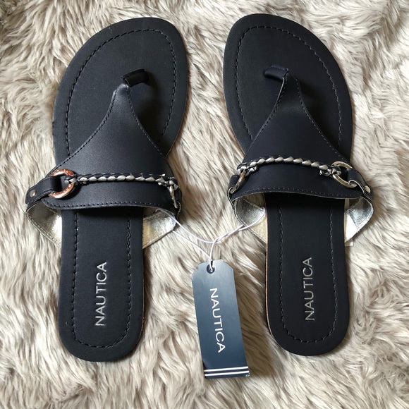 Nautica Shoes - • NWT nautica flip flops •